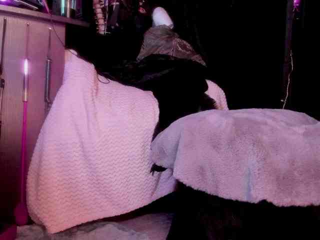 miss-asmodeus webcam