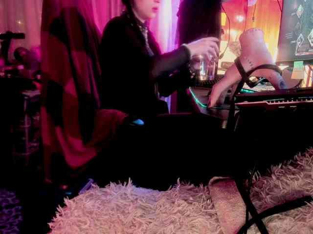 miss-asmodeus webcam