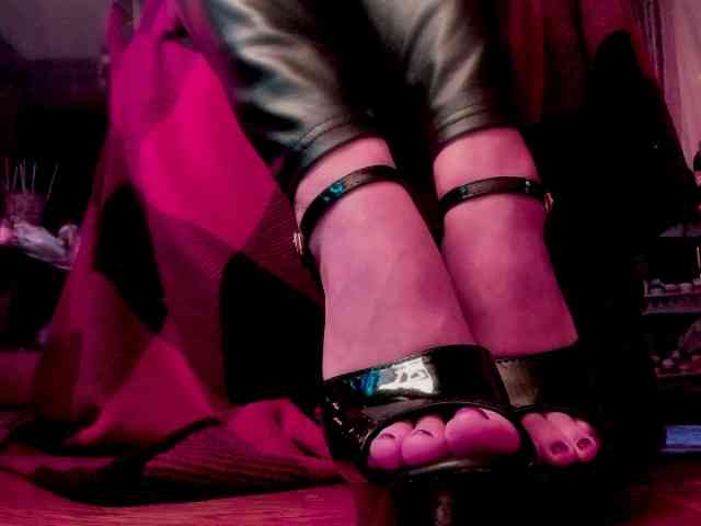 miss-asmodeus webcam