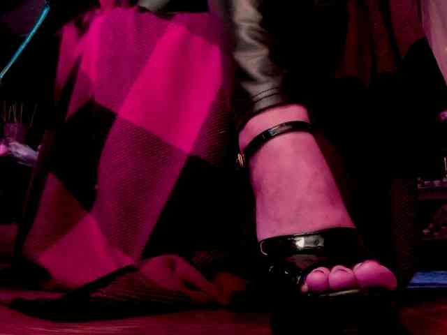 miss-asmodeus webcam