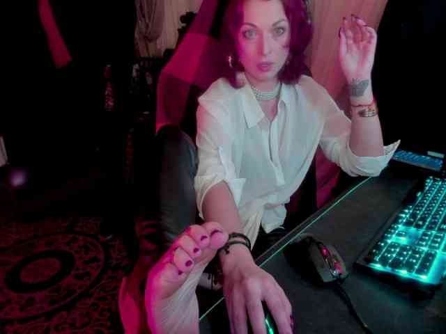 miss-asmodeus webcam