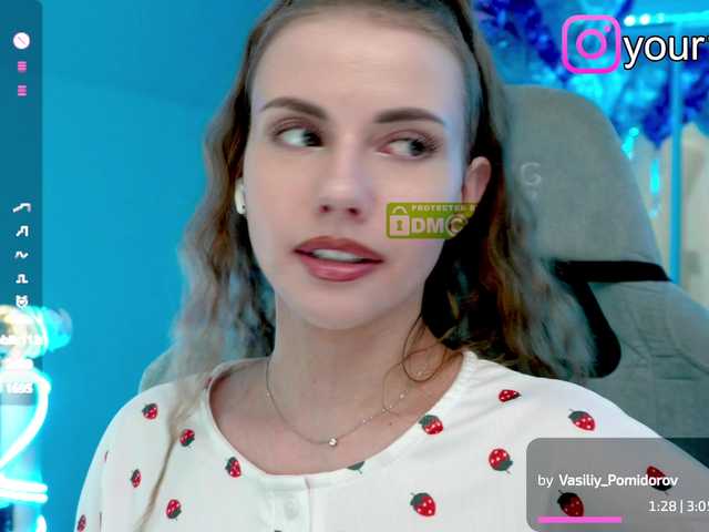 VikkiExtraCheese webcam