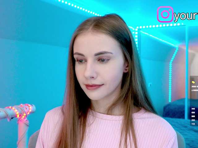 Entrez le videochat erotique avec le
modèle VikkiExtraCheese VikkiExtraCheese