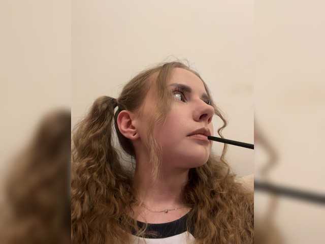 Entra en el chat con el modelo VikkiExtraCheese VikkiExtraCheese