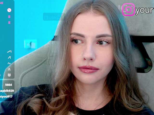 VikkiExtraCheese webcam