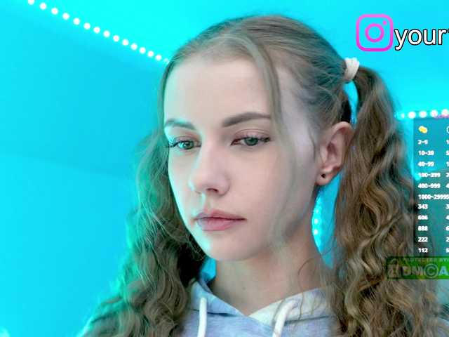 VikkiExtraCheese webcam