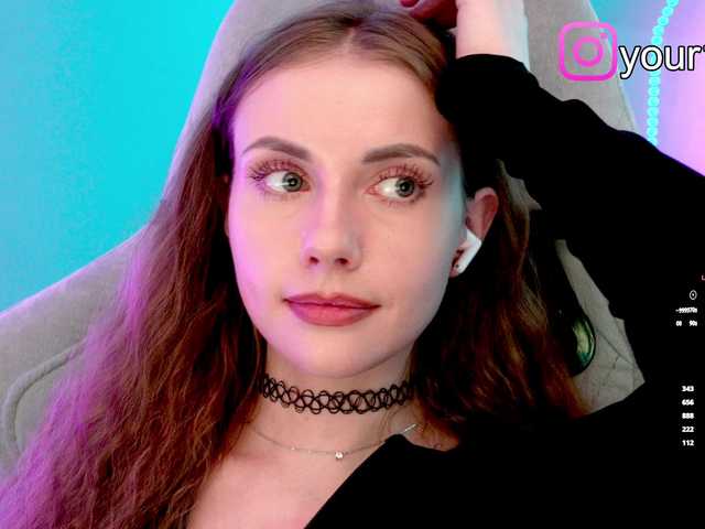 VikkiExtraCheese webcam