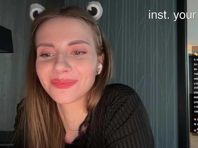 Vai a chattare su VikkiExtraCheese VikkiExtraCheese