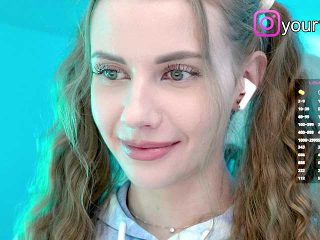 VikkiExtraCheese webcam