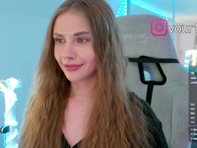 Entra en el chat con el modelo VikkiExtraCheese VikkiExtraCheese