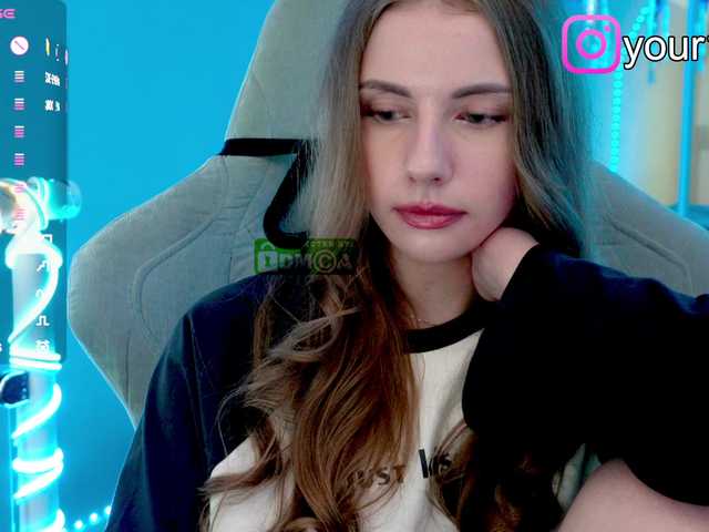 VikkiExtraCheese webcam