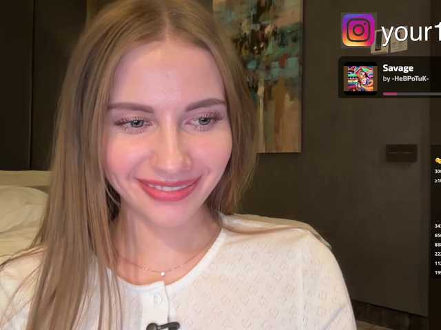 Accedi alla chat con il nickname VikkiExtraCheese VikkiExtraCheese