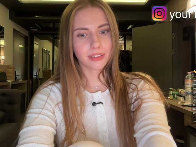 Vai a chattare su VikkiExtraCheese VikkiExtraCheese