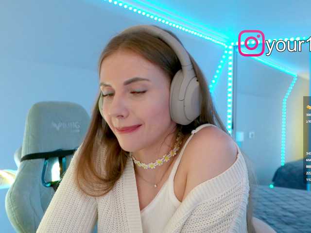 Entra en el chat con el modelo VikkiExtraCheese VikkiExtraCheese