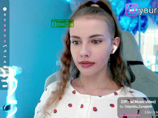 VikkiExtraCheese webcam