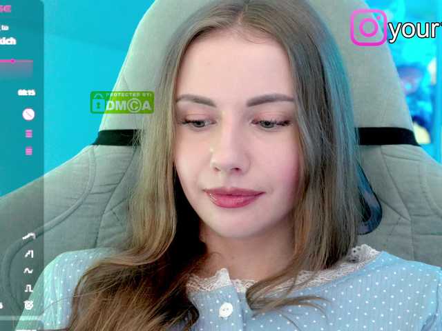 VikkiExtraCheese webcam