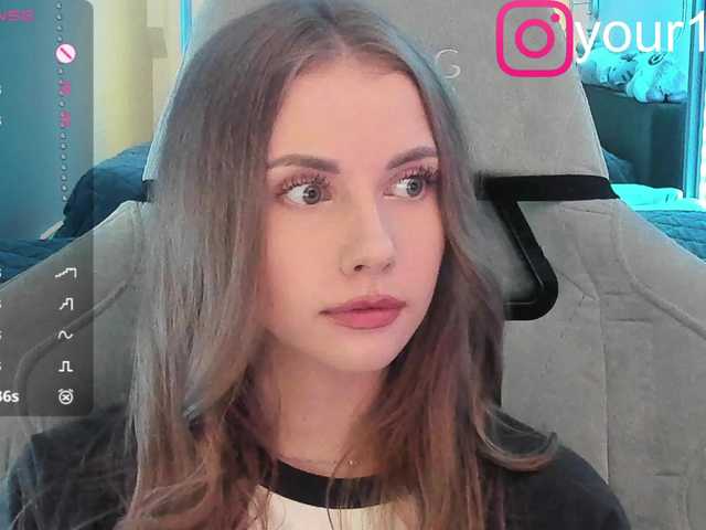 VikkiExtraCheese webcam
