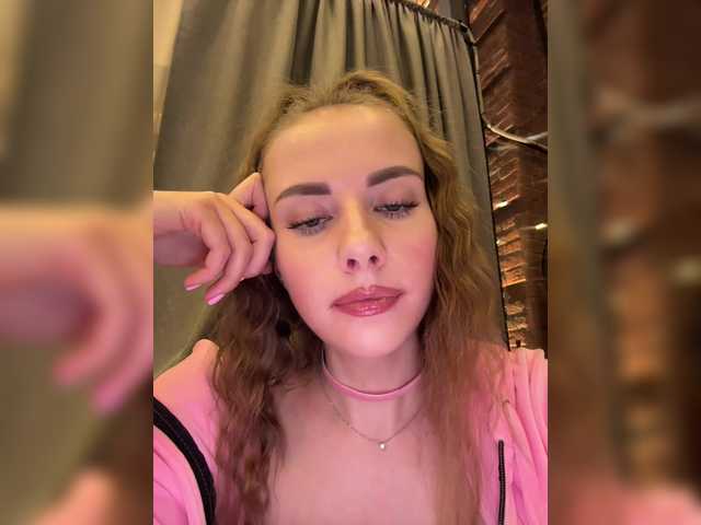 VikkiExtraCheese webcam