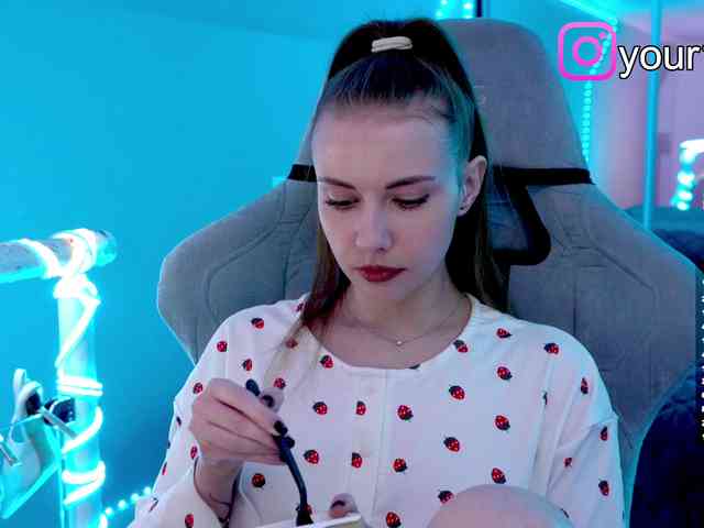 VikkiExtraCheese webcam