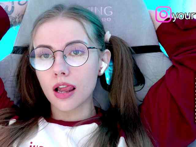 VikkiExtraCheese