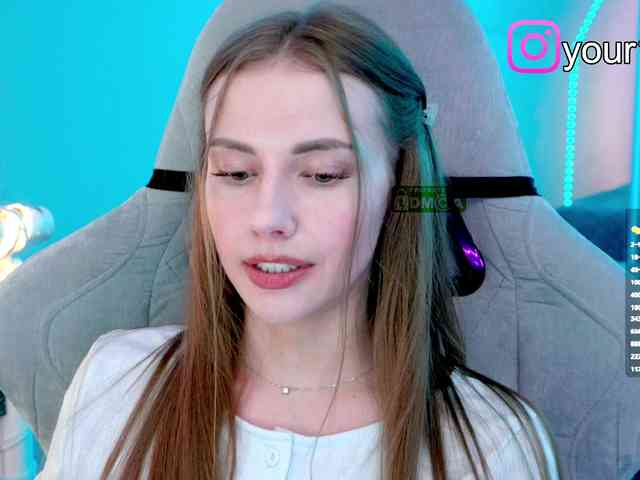 VikkiExtraCheese webcam