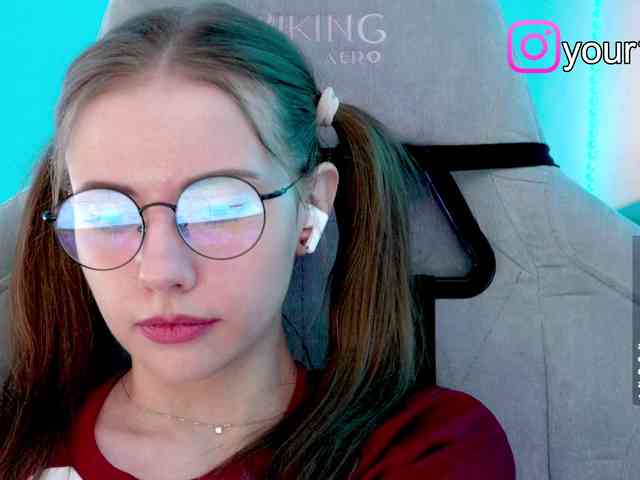 VikkiExtraCheese webcam