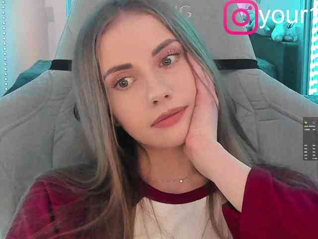 VikkiExtraCheese webcam