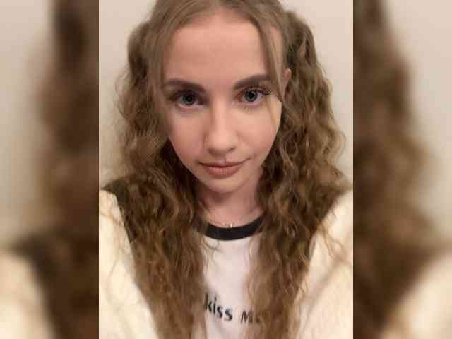 VikkiExtraCheese webcam