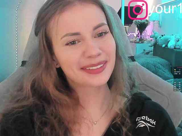 VikkiExtraCheese webcam