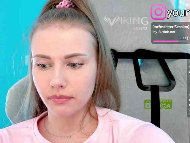 VikkiExtraCheese