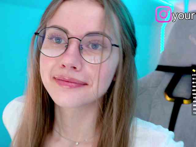 VikkiExtraCheese webcam