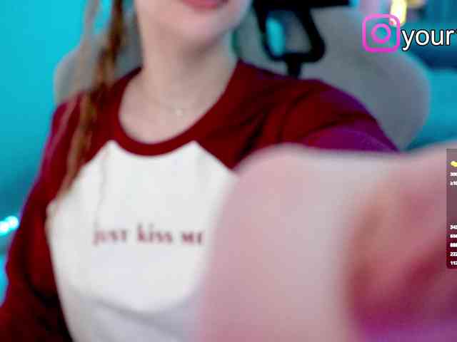 VikkiExtraCheese webcam