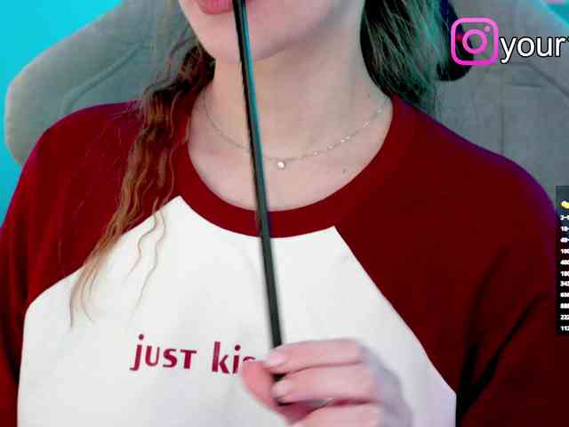 VikkiExtraCheese webcam