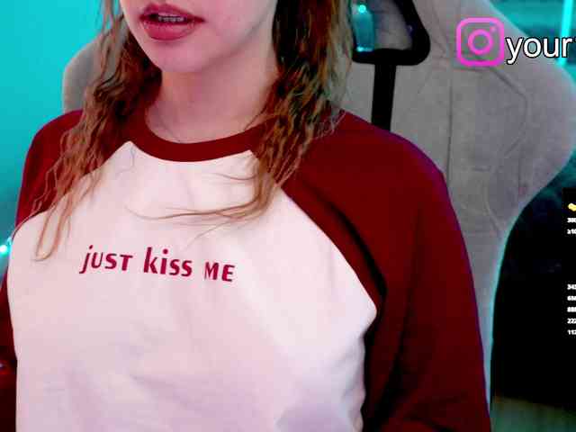 VikkiExtraCheese webcam