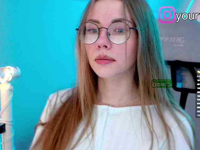 VikkiExtraCheese webcam