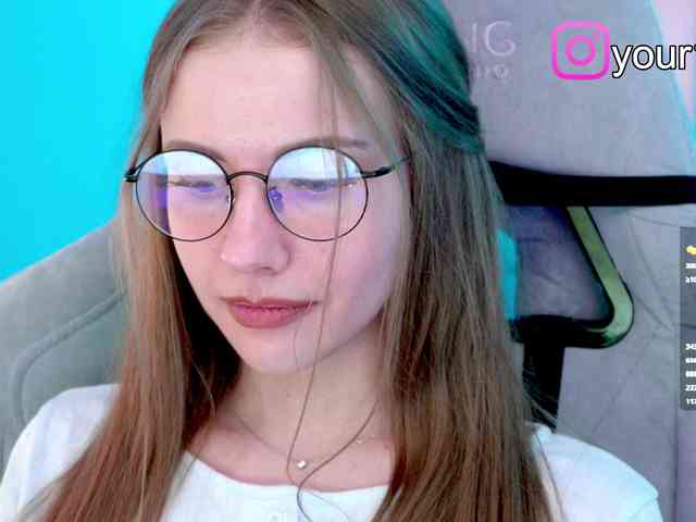 VikkiExtraCheese webcam