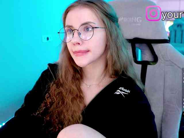VikkiExtraCheese webcam