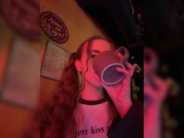 VikkiExtraCheese webcam