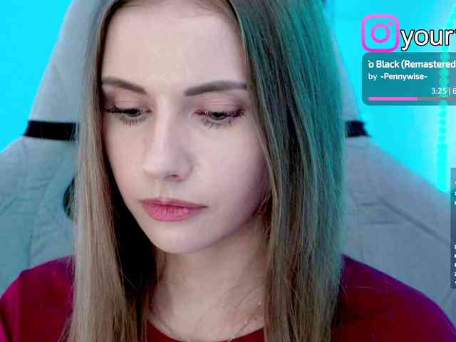 VikkiExtraCheese webcam