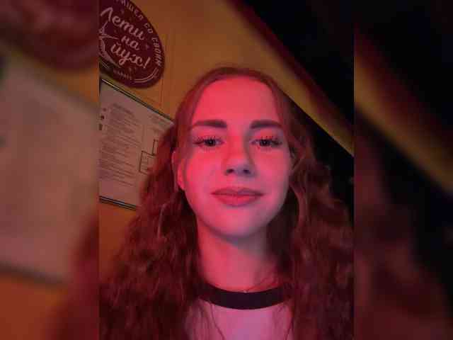 VikkiExtraCheese webcam