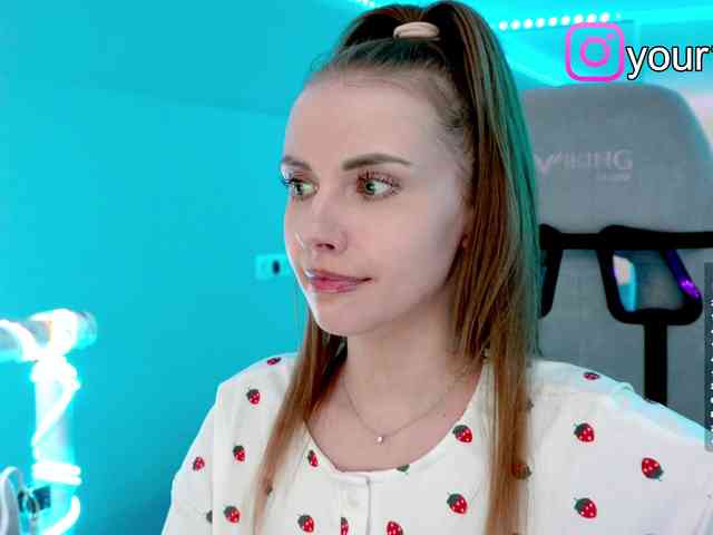 VikkiExtraCheese webcam