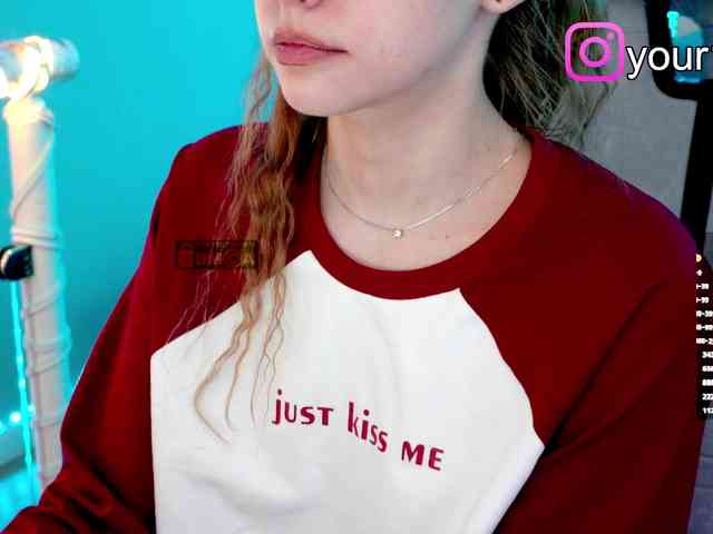 VikkiExtraCheese webcam