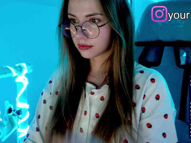 VikkiExtraCheese webcam