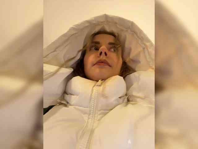 VikkiExtraCheese webcam