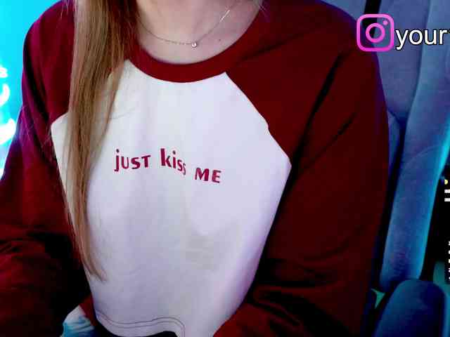 VikkiExtraCheese webcam