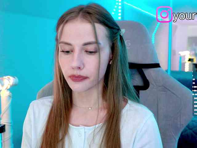 VikkiExtraCheese webcam