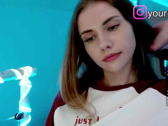 VikkiExtraCheese webcam