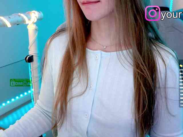 VikkiExtraCheese webcam