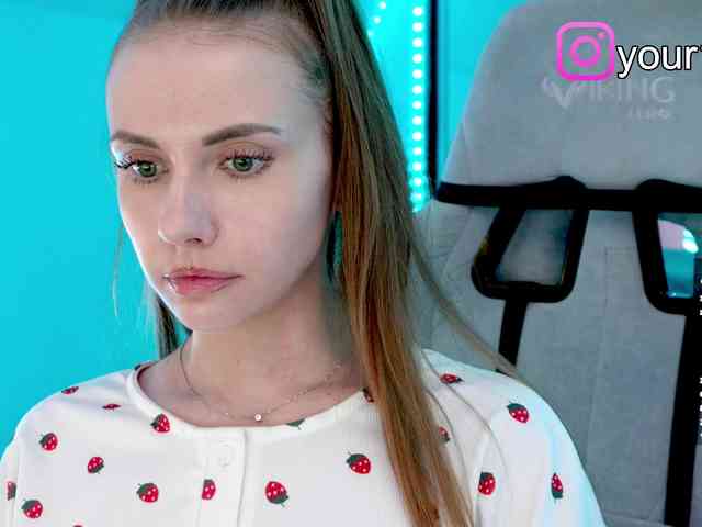 VikkiExtraCheese webcam
