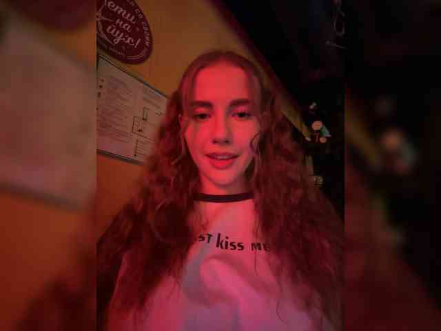 VikkiExtraCheese webcam